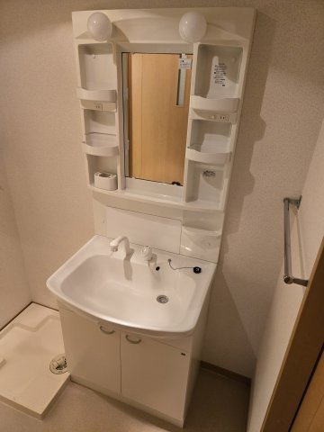 メゾンダジュール１０番館 の独立洗面台