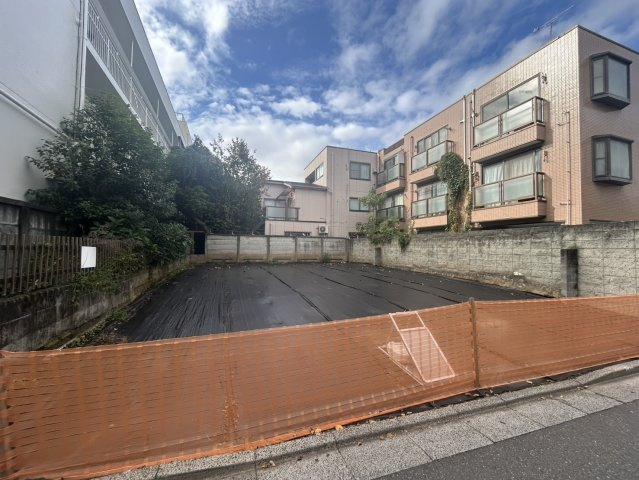 新宿区大久保　建築条件なし売地