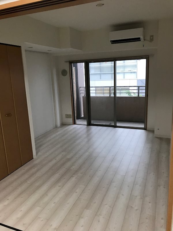 オークヒルズ壱番館の居間・リビング