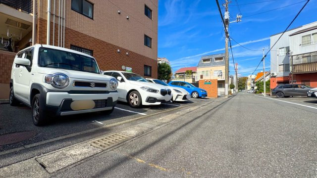 グランセードルの駐車場