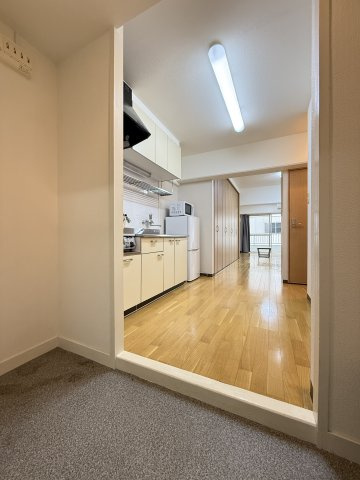 常盤ビルの玄関