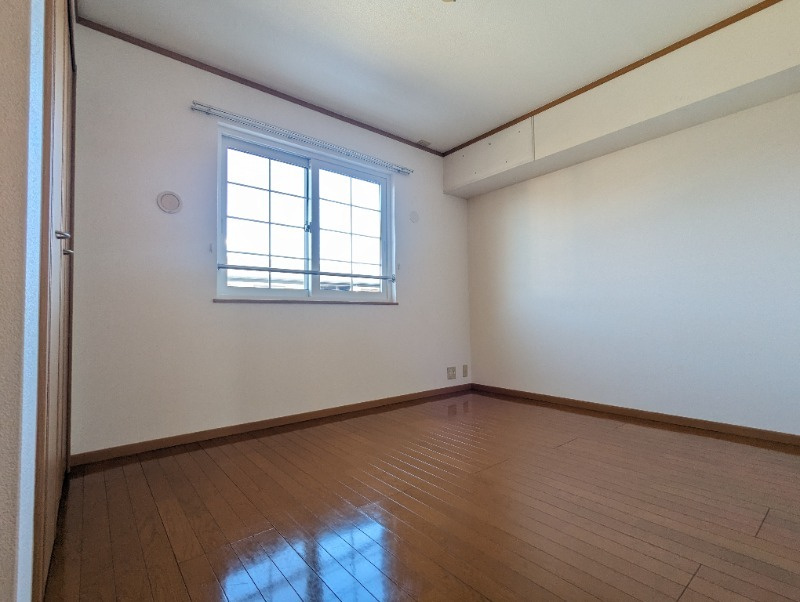 熊本市南区土河原町のアパートの洋室