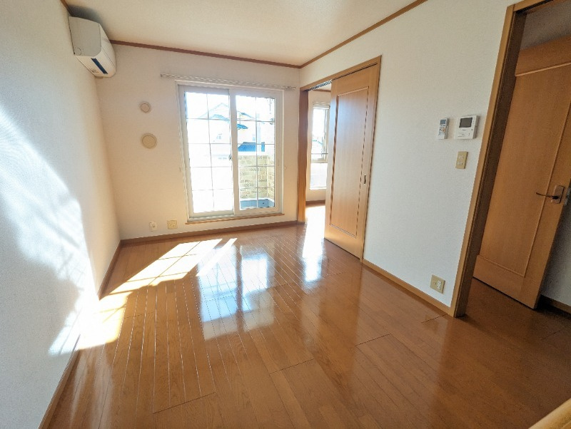 熊本市南区土河原町のアパートの居間・リビング