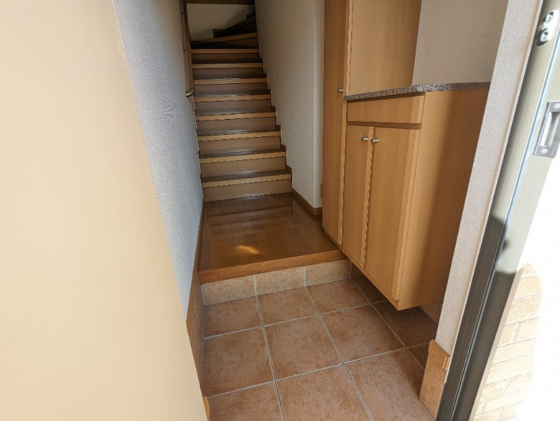 熊本市南区土河原町のアパートの玄関