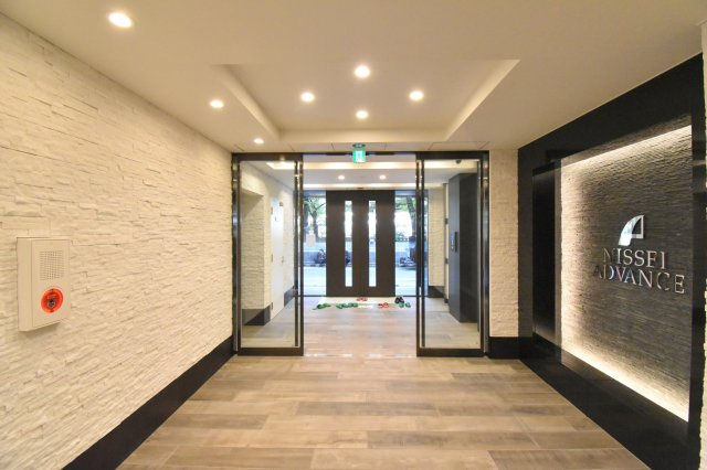 アドバンス西梅田ビオス　仲介手数料無料のロビー