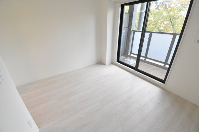 アドバンス西梅田ビオス　仲介手数料無料の居間・リビング