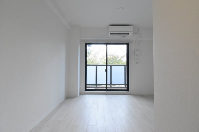 アドバンス西梅田ビオス　仲介手数料無料の洋室