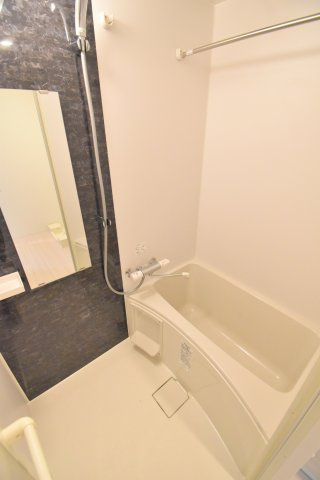 アドバンス西梅田ビオス　仲介手数料無料の浴室