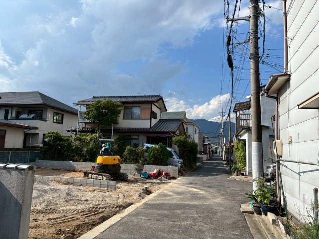 佐伯区美の里1丁目の前面道路含む現地写真