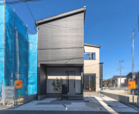 乙訓郡大山崎町小字尻江の外観|グレーのスタイリッシュな外観が特徴的です！
駐車場2台可！
