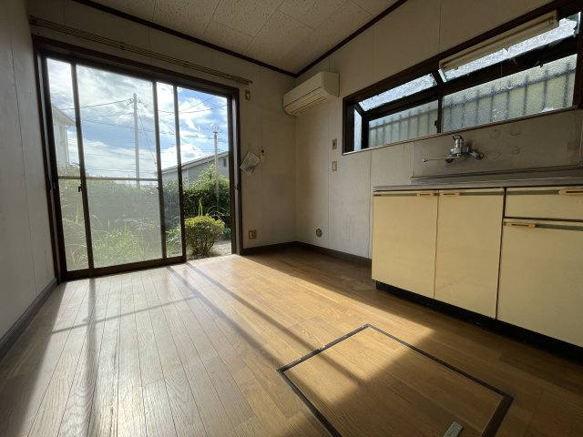 茂原市千町中古戸建の洋室