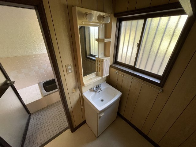 茂原市千町中古戸建の独立洗面台