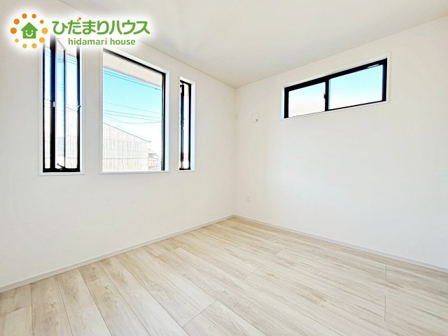 【洋室】 | 水戸市本町1期　新築戸建 | ご家族様一人ひとりの大切なプライベート空間。シンプルなデザインなので、趣味・感性で個性的に飾ることができます♪