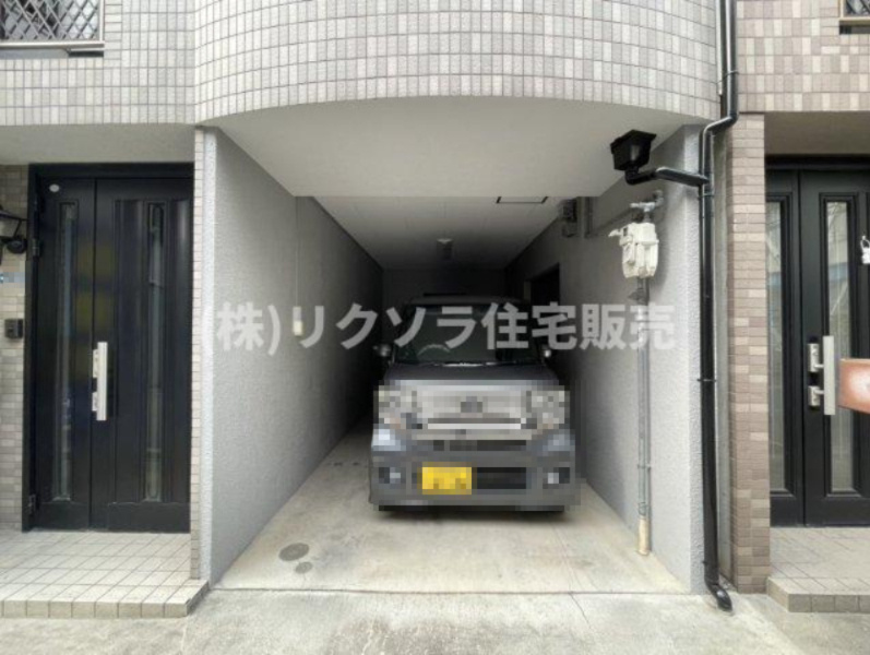 池田西町　中古一戸建ての駐車場|ハイルーフ車可
■物件内覧・資金計画相談・住宅ローン相談、リフォーム相談、お問合せ受付中■
※当日・翌日のご内覧、ご相談はお電話でのお問合せがスムーズです！