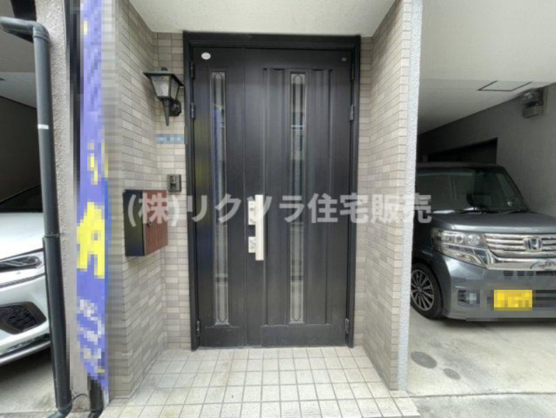 池田西町　中古一戸建ての玄関|■物件内覧・資金計画相談・住宅ローン相談、リフォーム相談、お問合せ受付中■
※当日・翌日のご内覧、ご相談はお電話でのお問合せがスムーズです！