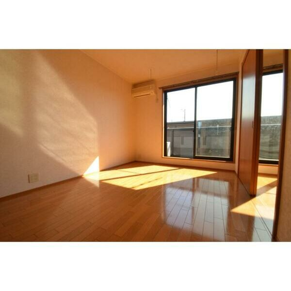 メゾンダジュール8番館の寝室