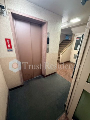 【ロビー】 | 秋山ビル