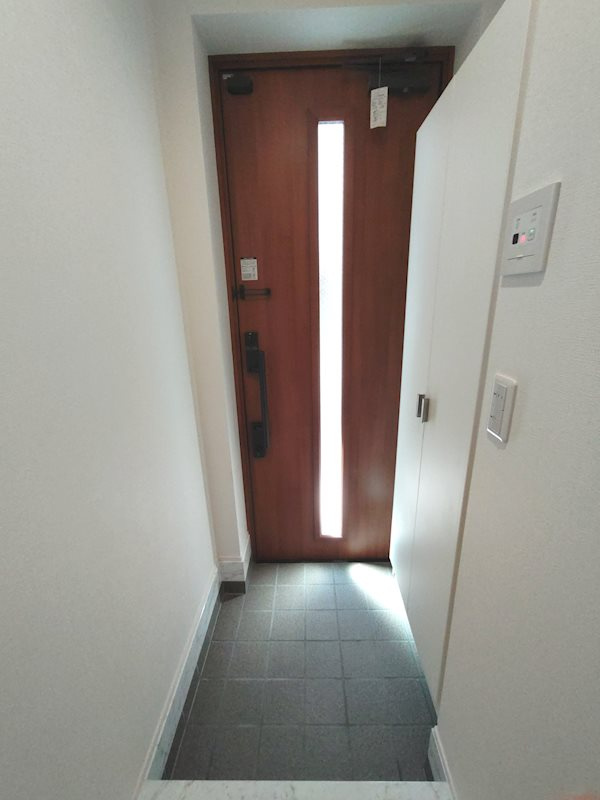 メゾン ド トヨタの玄関