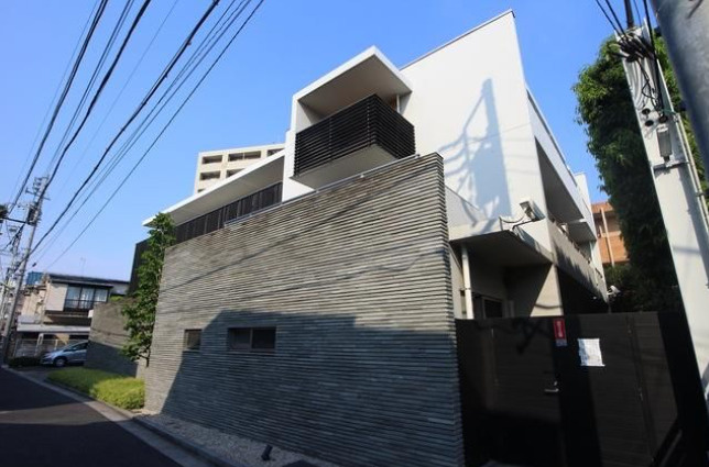 ルペルシュ　礼金0　デザイナーズ　宅配BOX　駐輪場無料