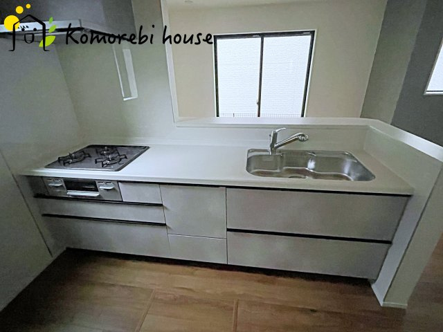 さいたま市北区今羽町　3期　新築一戸建て　グラファーレ　08のキッチン|26.2.16　撮影済み