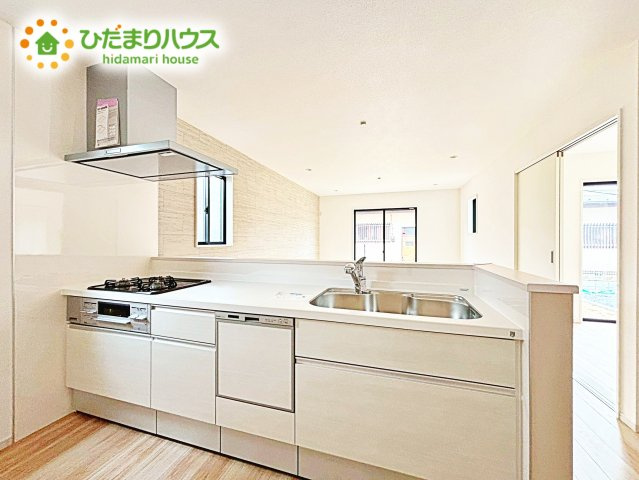 【キッチン】 | 水戸市酒門町15期　新築戸建　2号棟 | 料理が苦手な人でも、チャレンジしてみたくなるシステムキッチン。楽しい食卓がここから始まります