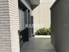 Parvis Flora Tsurumiのエントランス