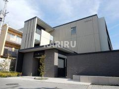 Parvis Flora Tsurumiの外観