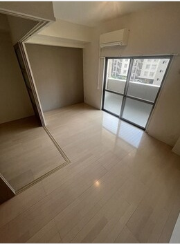 小西マンションの居間・リビング