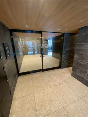 【ロビー】 | LEXE横濱関内