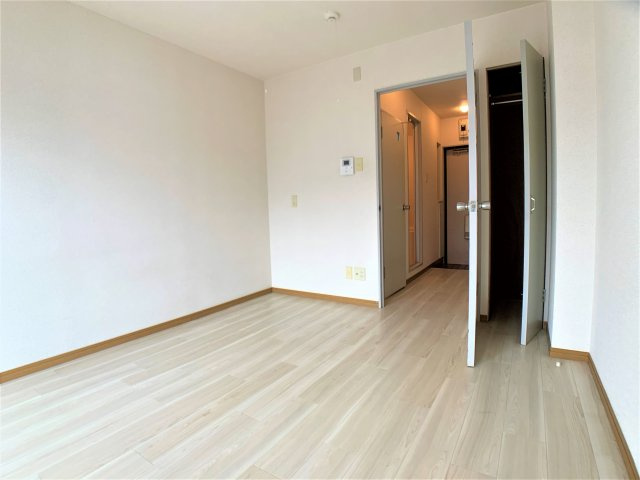 コーポYOU　A棟の居間・リビング