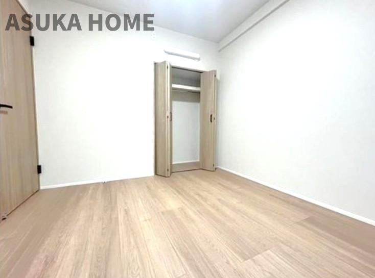 三ツ沢ハイタウンの洋室|家族一人ひとりの大切なプライベート空間の居室。家具の配置のご相談は是非お任せください。