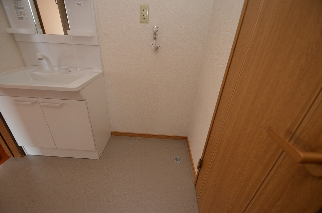 コーユー鷹見台A棟の洗面所