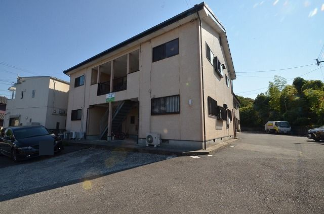 コーユー鷹見台A棟の外観