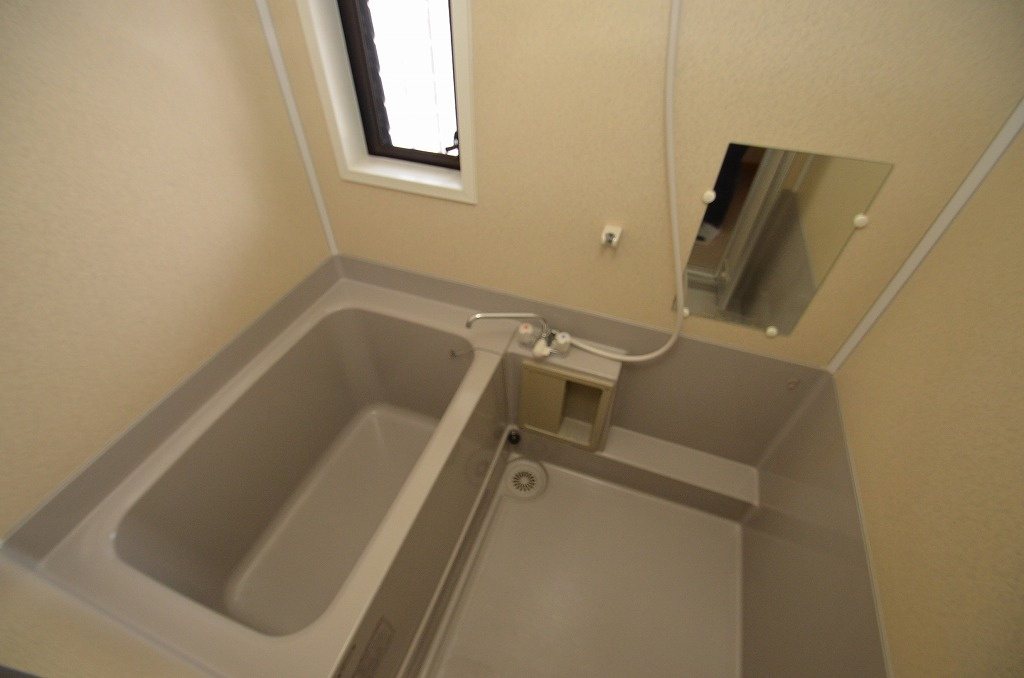 コーユー鷹見台A棟の浴室