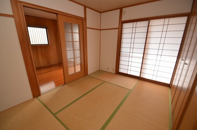 コーユー鷹見台A棟の和室