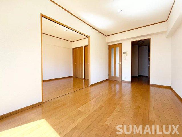 グレイスコート七番館の居間・リビング