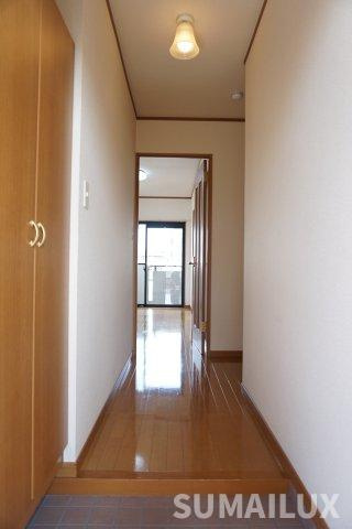 グレイスコート七番館の玄関