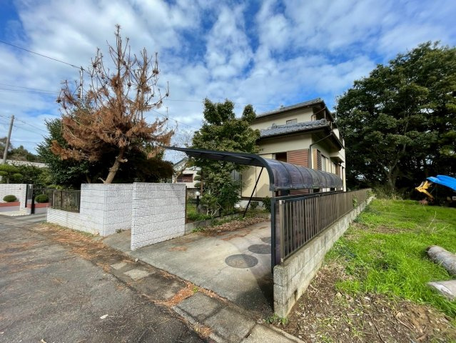 潮来市小泉　中古戸建の外観