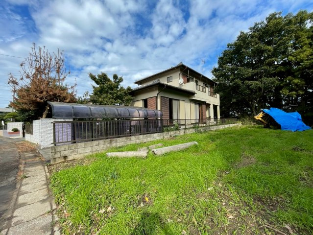 潮来市小泉　中古戸建の外観