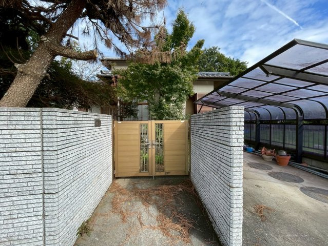 潮来市小泉　中古戸建の居間・リビング