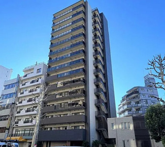 【外観】 | モダンでスタイリッシュな印象を与えるグレーを基調とした外観。