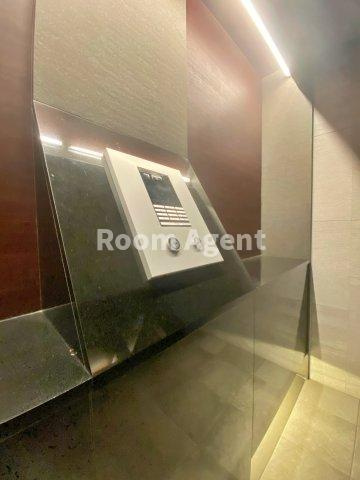 パルティール新栄のエントランス