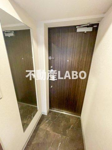 ミラージュパレス難波幸町の玄関