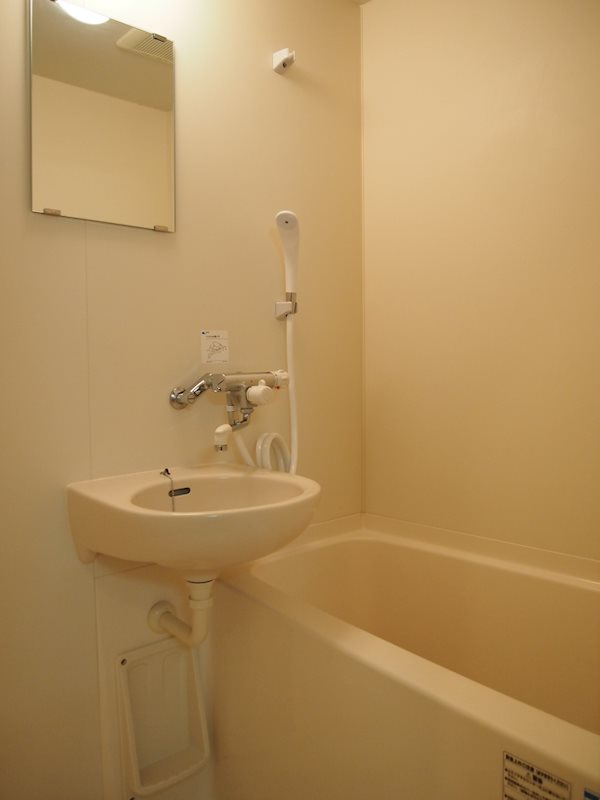 ルーブル蒲田壱番館の浴室