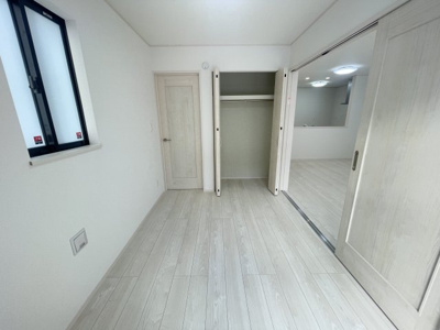 【洋室】 | 沖縄市南桃原（全2棟）ラストB号棟 | B号棟　洋室5帖＋CL付き♪