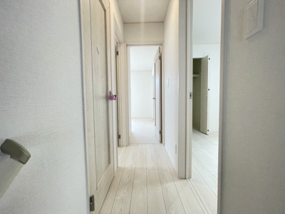 【内装】 | 沖縄市南桃原（全2棟）ラストB号棟 | B号棟　2階ホール♪