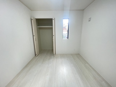 【洋室】 | 沖縄市南桃原（全2棟）ラストB号棟 | B号棟　洋室5.25帖＋CL付き♪