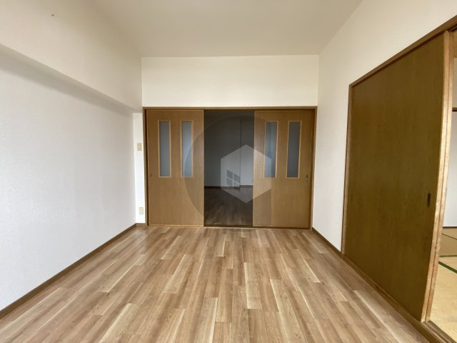 ニュープリーメルの洋室