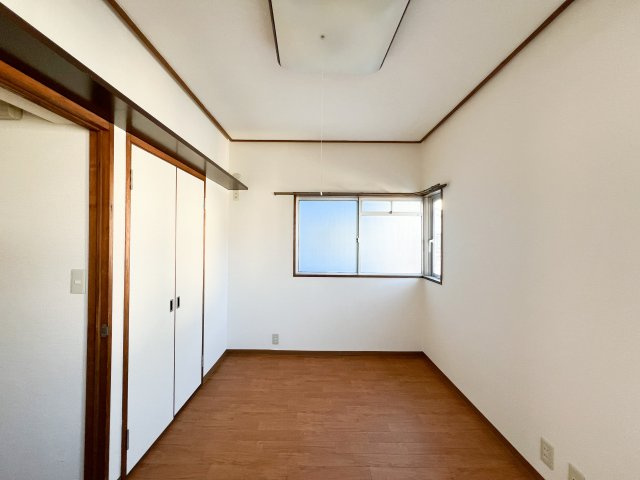 あぞのハイツの洋室