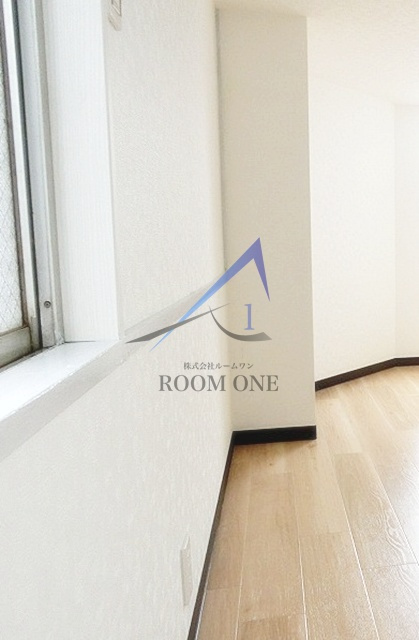 東海ビルの居間・リビング|洋室のお部屋です。